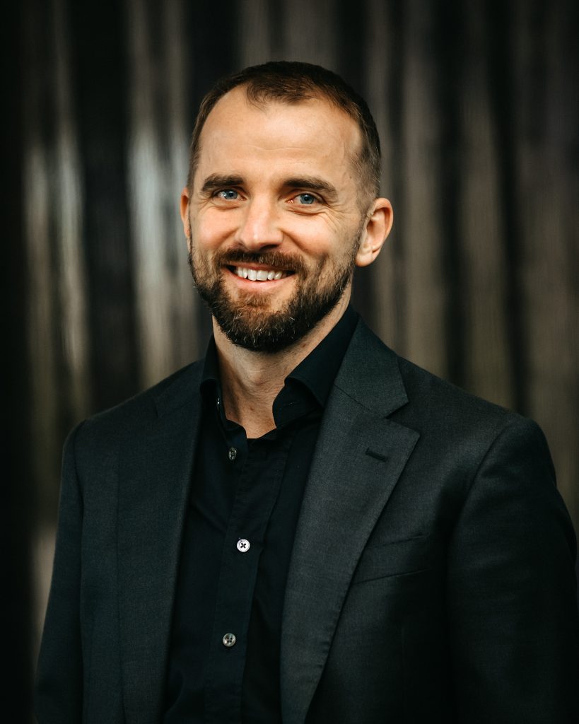 Florian Faes, Geschäftsführer bei Slator, der führenden Quelle für Analysen und Forschung in der Sprachindustrie.