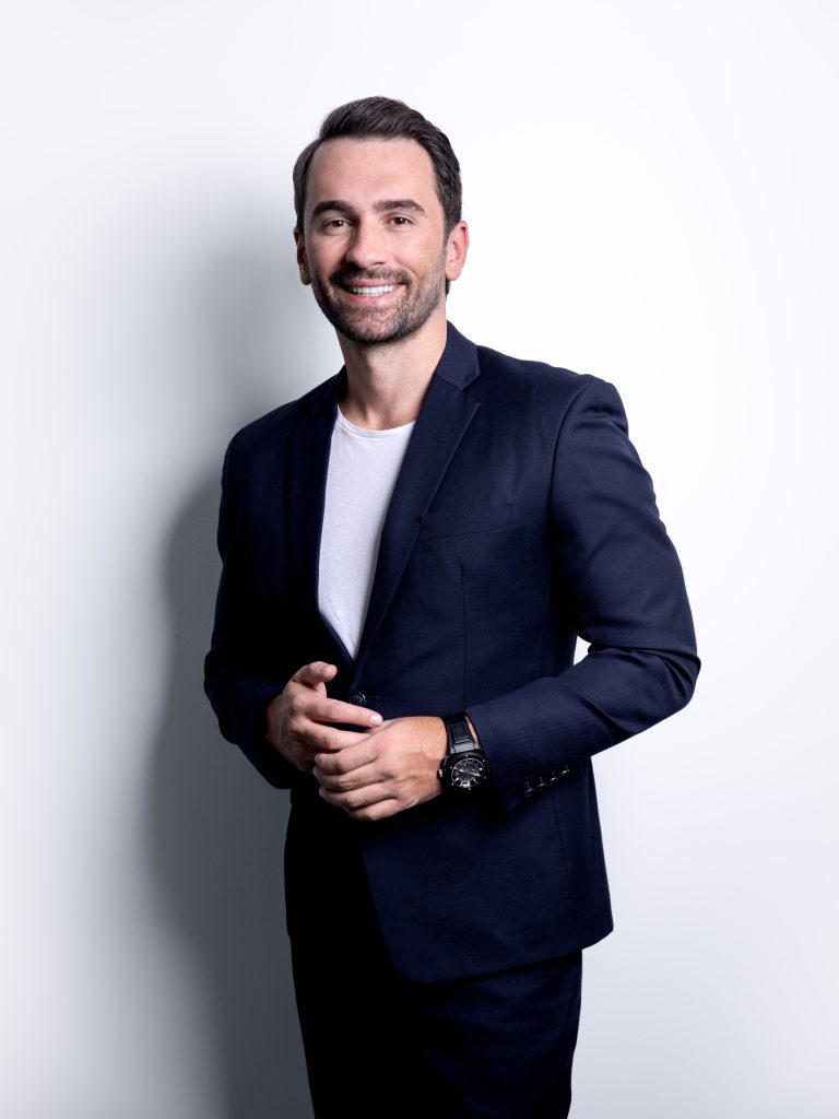 Labinot Gashi, Autor des Beitrags