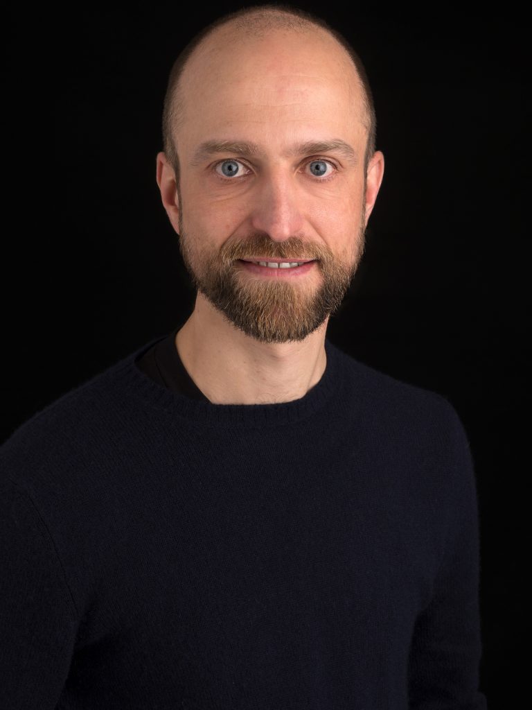 Prof. Dr. Falk Uebernickel, Autor des Beitrags